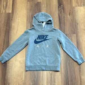 ❌SOLD❌ Nike Air Little Boys size 7 large  6-7 years gray